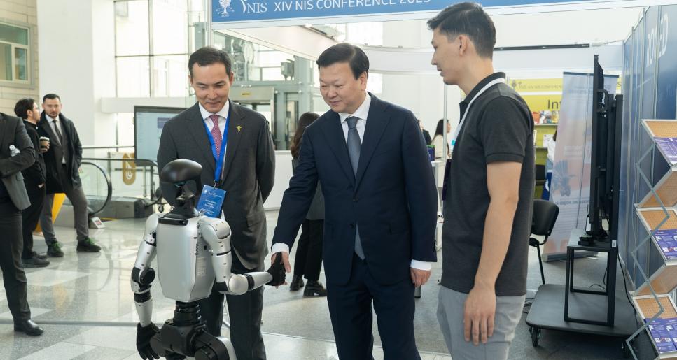 1500 отандық және шетелдік педагог цифрлық дәуірдегі мектеп білімінің болашағын талқылады